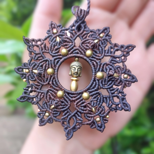 Macrame mandala necklace