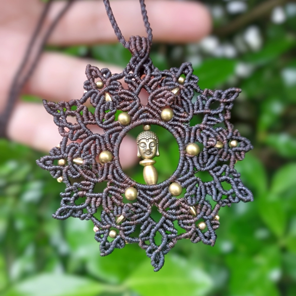 Macrame mandala necklace