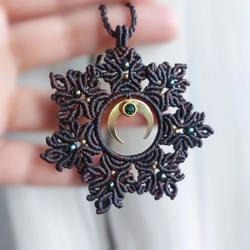 π Brown Macrame Mandala